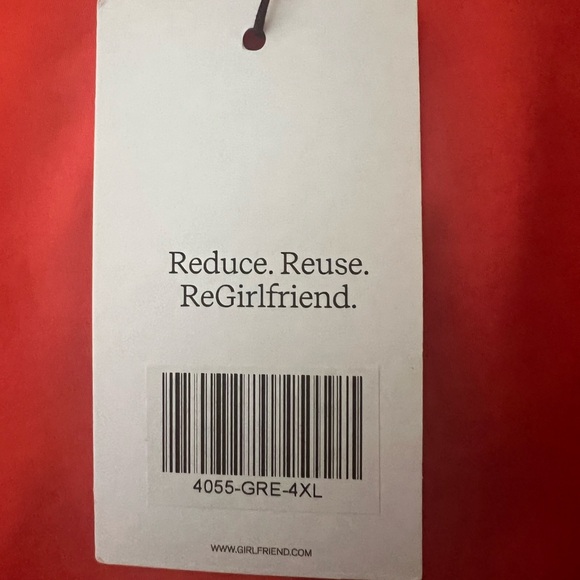 Girlfriend Collective LIMITED EDITION FLOAT Ultralight Split Skort in Racer - Picture 5 of 7